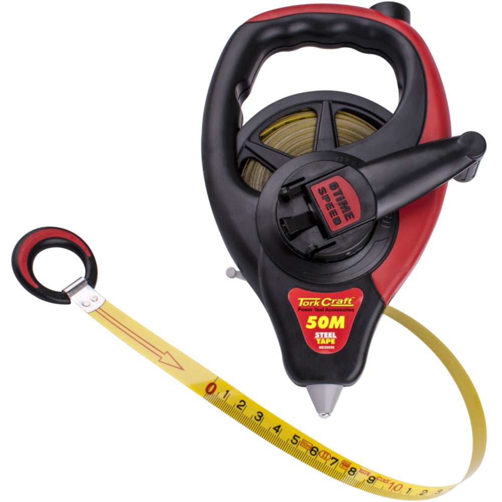 Tape measure with steel blade and rubber coating